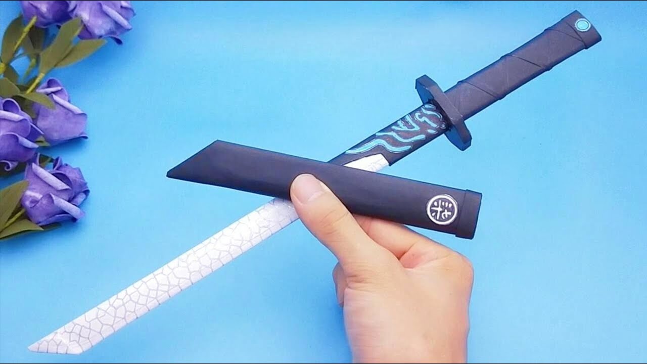好玩不伤人的伍六七魔刀千刃，简单拉开变换长剑，用纸就能做一把