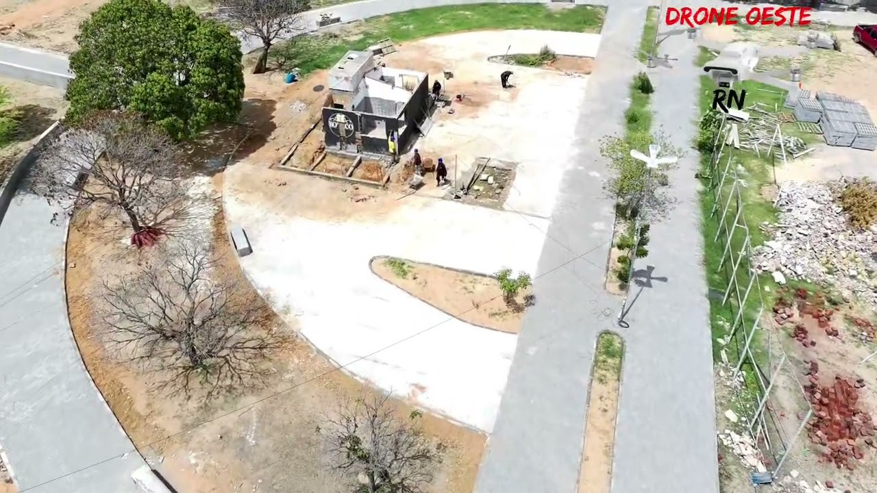 REFORMA DA PRAÇA DO VAN ROSADO FALTA POUCO PRA SER FINALIZADA 
