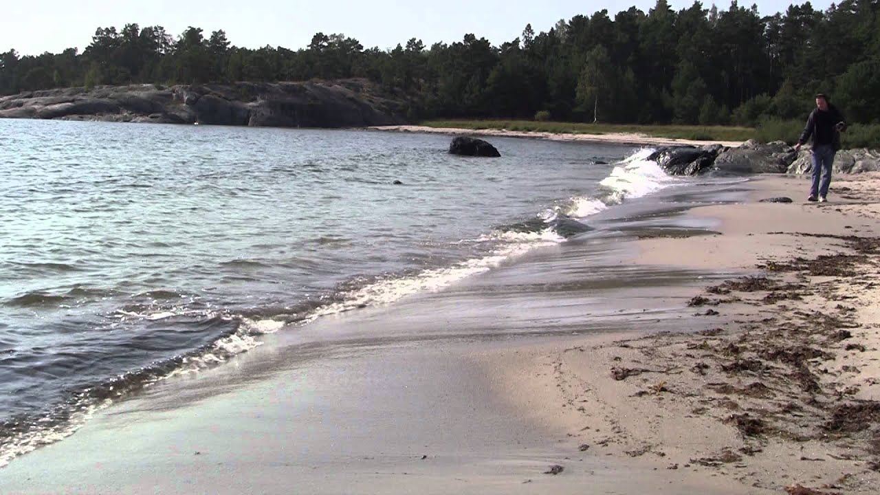 Sea surf, &Aring;l&ouml;. Rode NTG-1 & Tascam DR-40. Field recording.