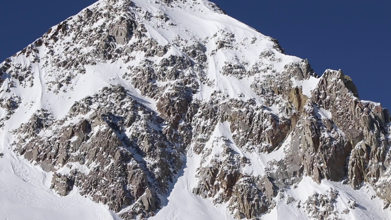 Backcountry Skiing the Pfeifferhorn NE couloir