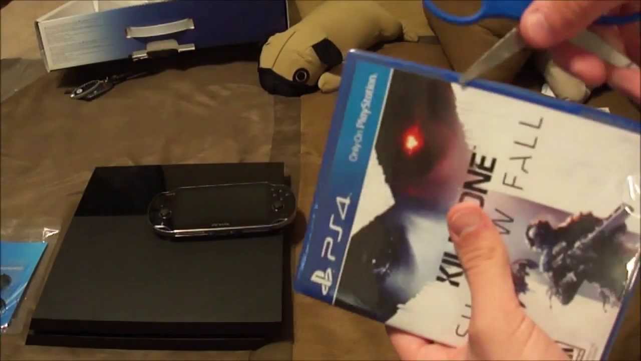 PlayStation 4 - Launch Day Unboxing