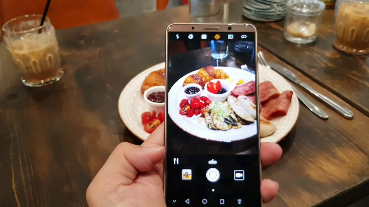 Huawei Mate 10 Camera Knows Exactly What It's Looking At