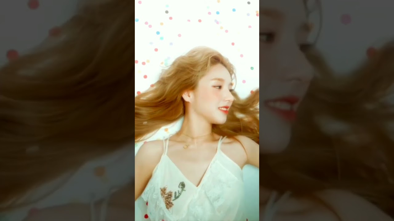 Her beauty is insane #heejin #2jin #loona #orbit #visual #center #lipsoul #hyewon #pretty #korean