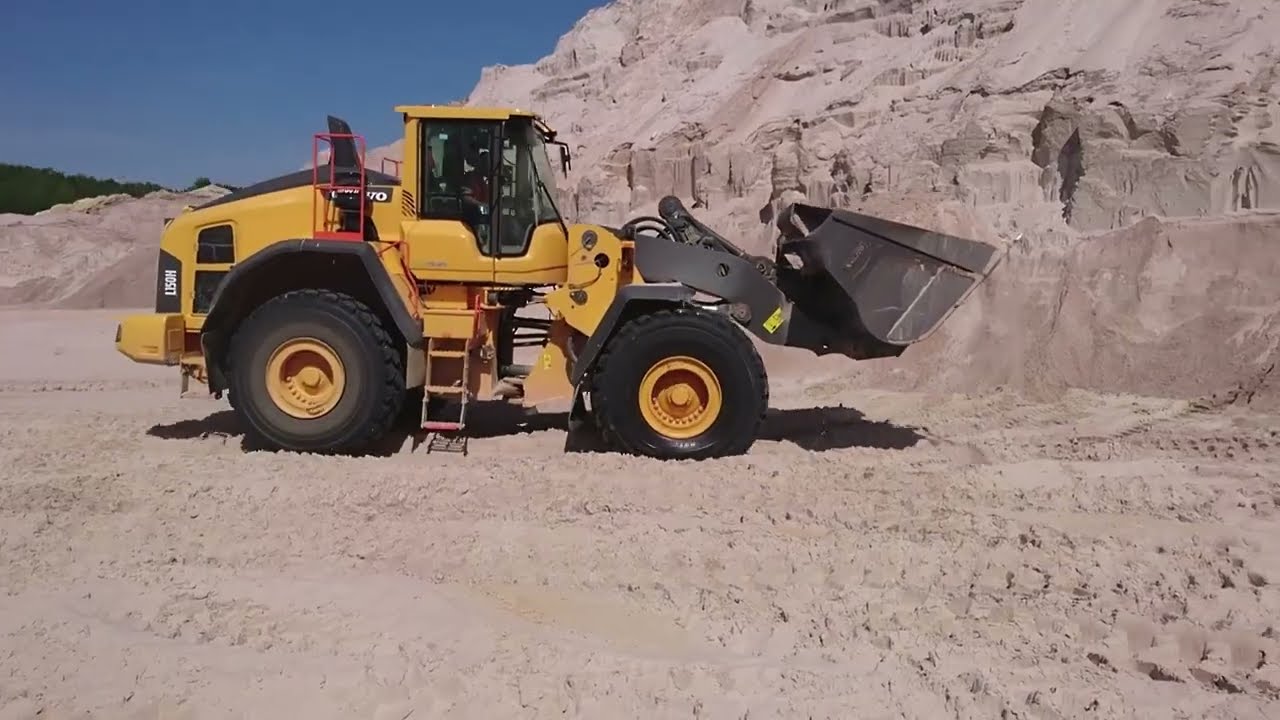 Loader CAT 972M XE & Volvo L150E