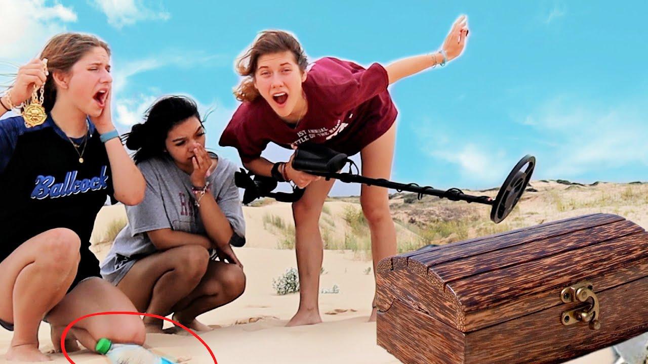 I found HIDDEN TREASURE in SECRET SAND DUNES | Secret Treasure Part 1