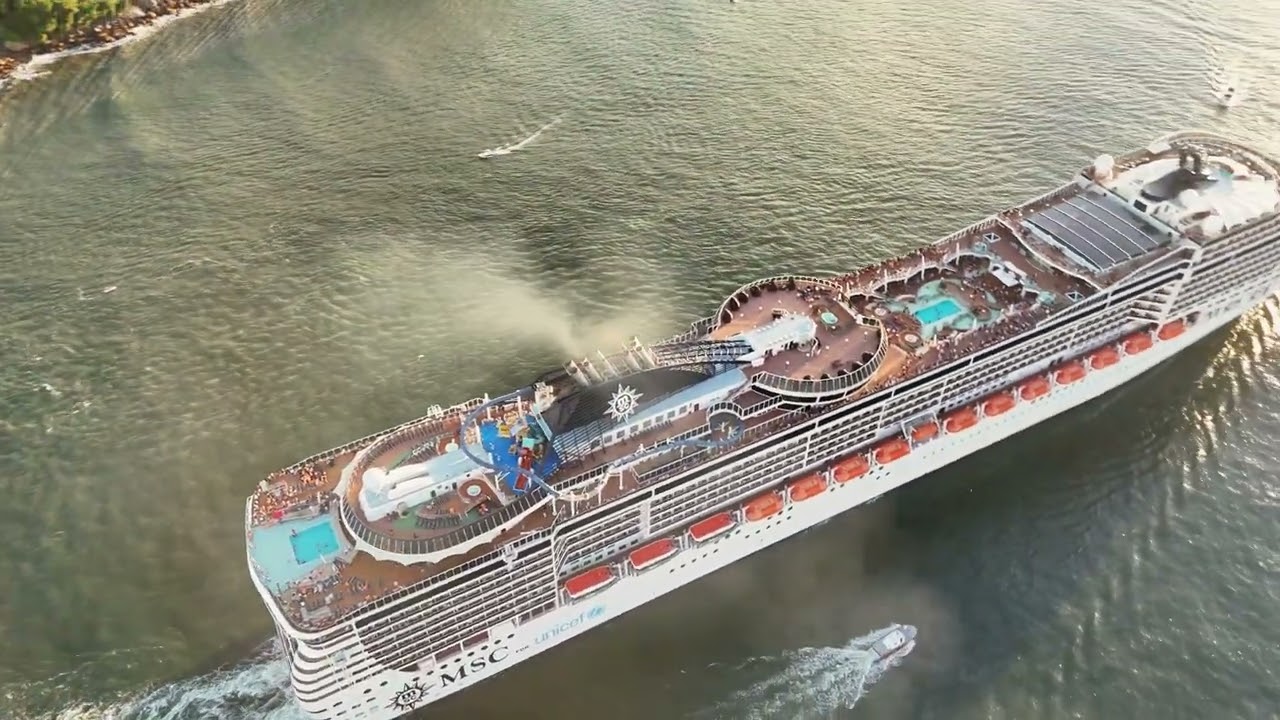 Cruzeiro MSC Preziosa, saindo do porto de Santos 15 /02 /2026