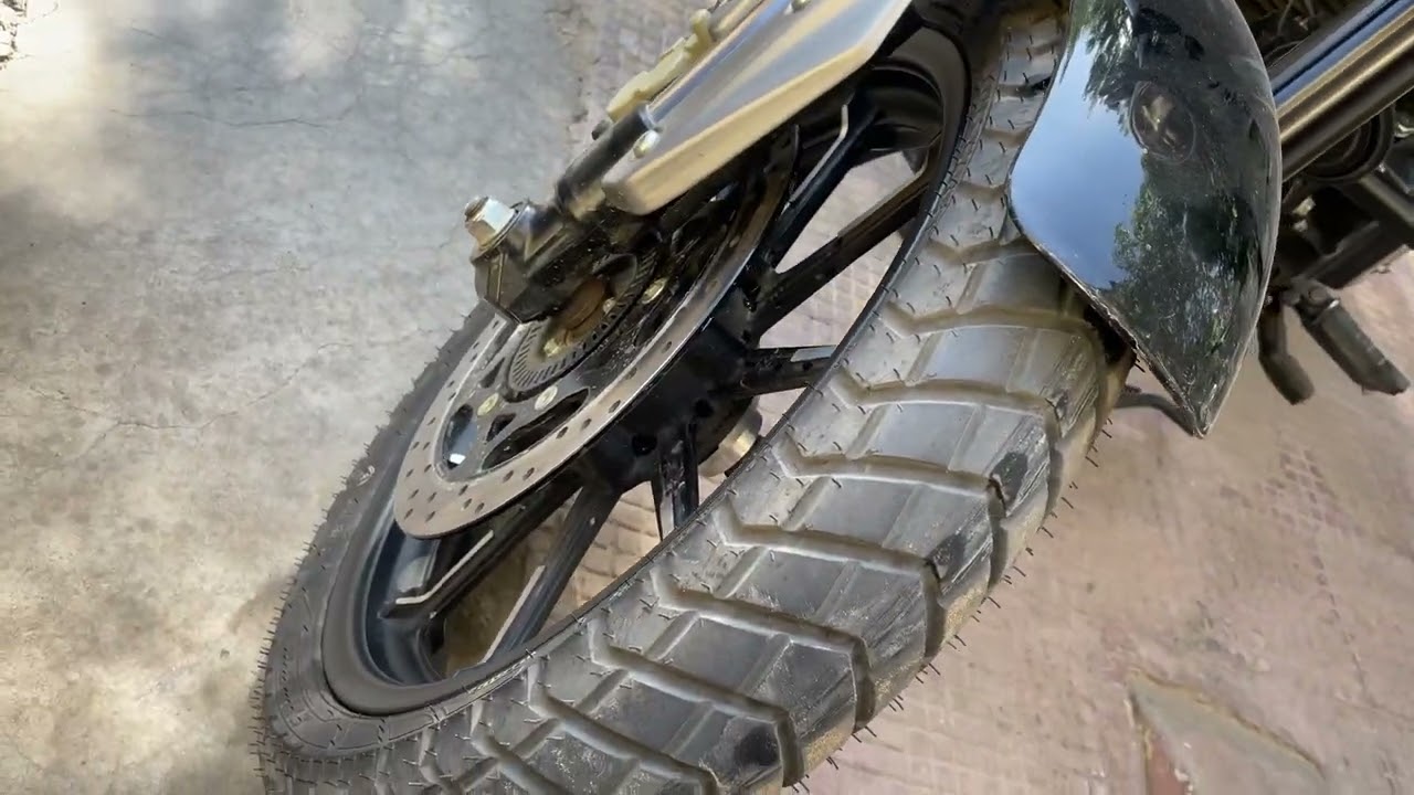 Piston graphics on TVS Ronin tyre | TVS RONIN|