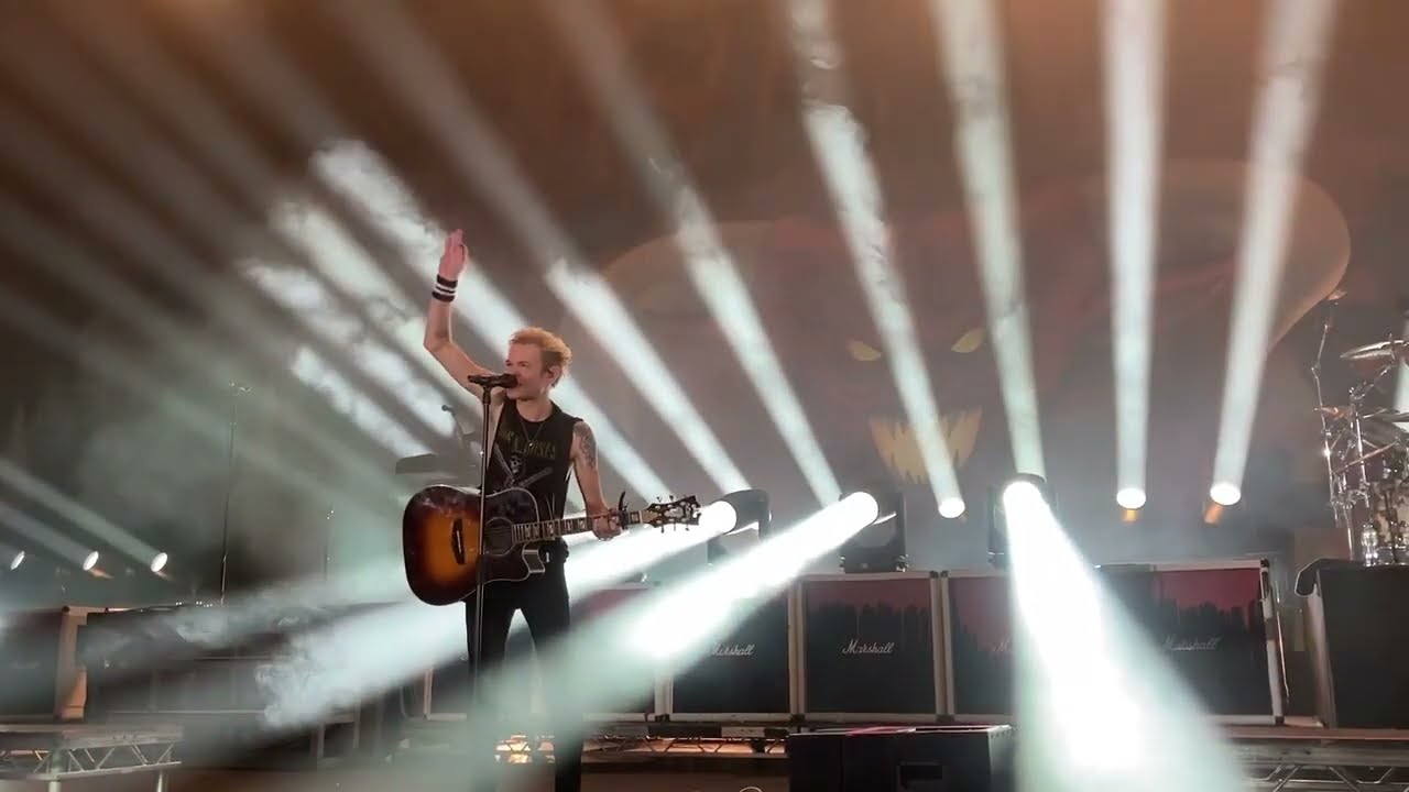Sum 41 @ Bratislava, SVK 06/10/22 - Best Of Me