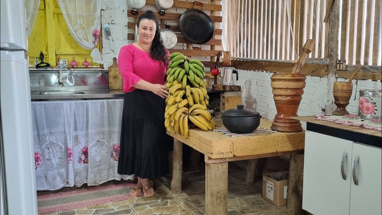 UM CACHO DE BANANA E VÁRIAS RECEITAS 