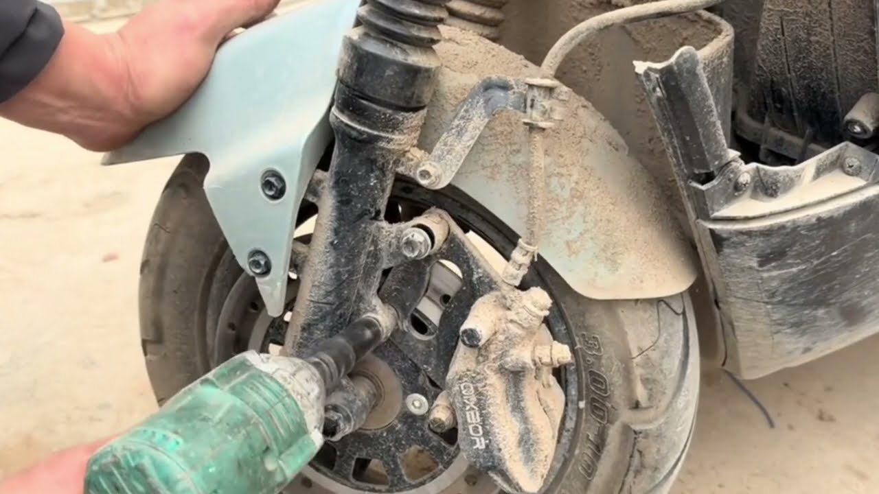 electric scooter front suspension change || electric scooter suspension repair || amit official 1 