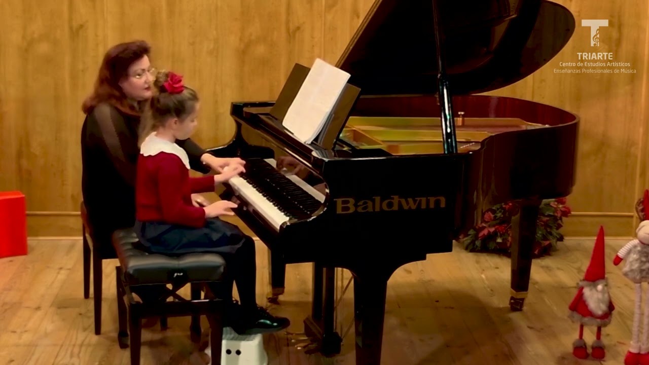 LOS PECES EN EL RÍO (POPULAR) - Piano (Acompaña: Siliana Zdravkova) 🎹🎄