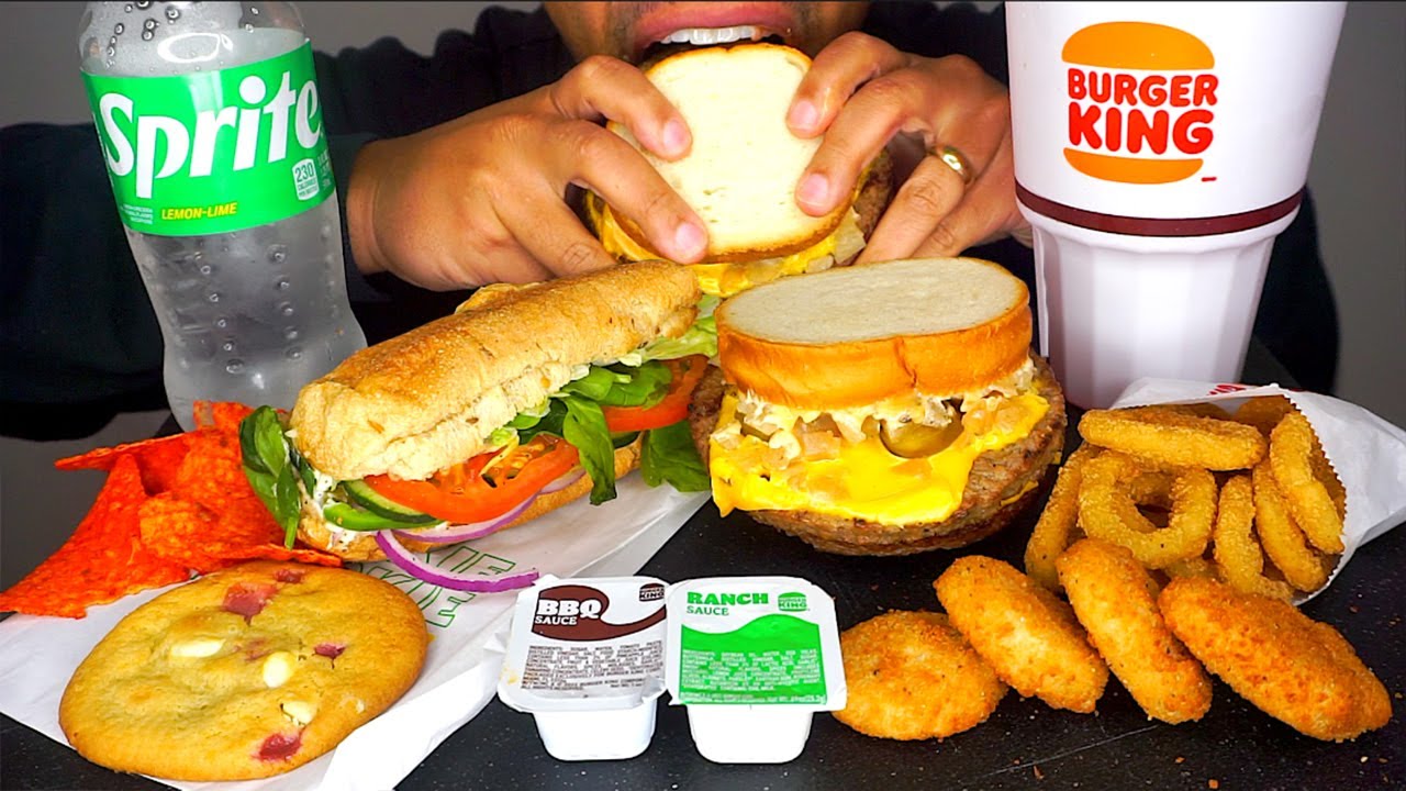 ASMR BURGER KING VS SUBWAY CHALLENGE SPICY WHOPPER MELT CHEESE JERRY MUKBANG EATING SOUND COMMERCIAL
