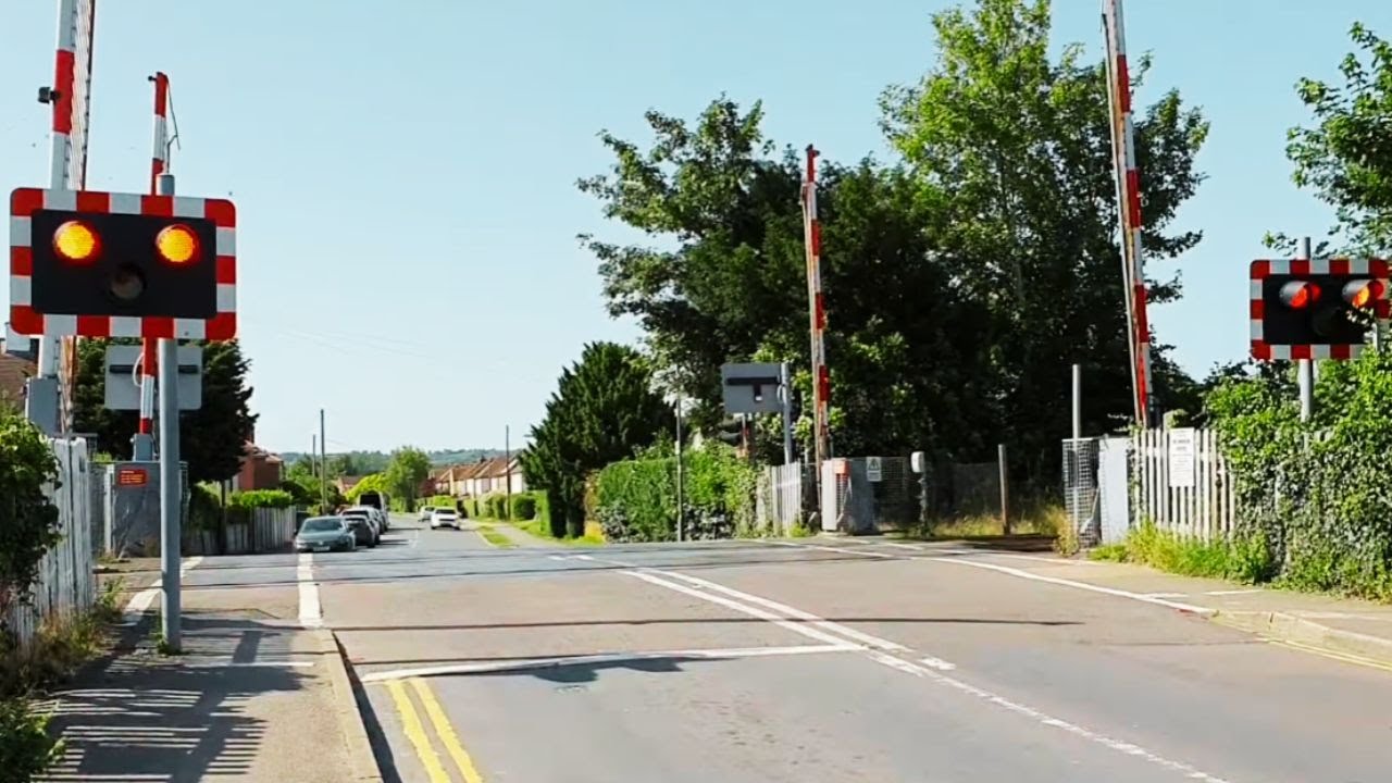 Farncombe East Level Crossing, Surrey