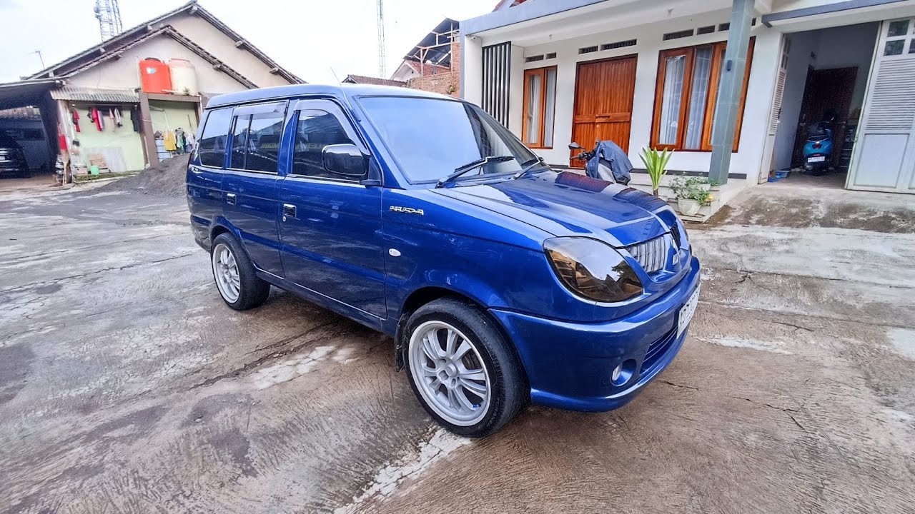 DIJUAL mobil Bekas Mitsubishi Kuda 1.6 Ganteng 