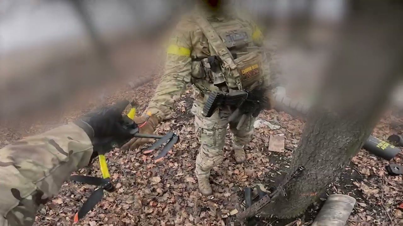 Хати взагалі неначе здуло. Нема будиночків