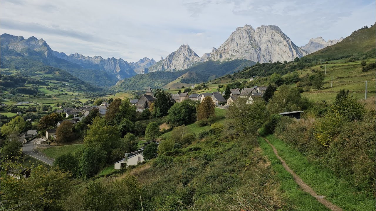 Lescun,  le village 