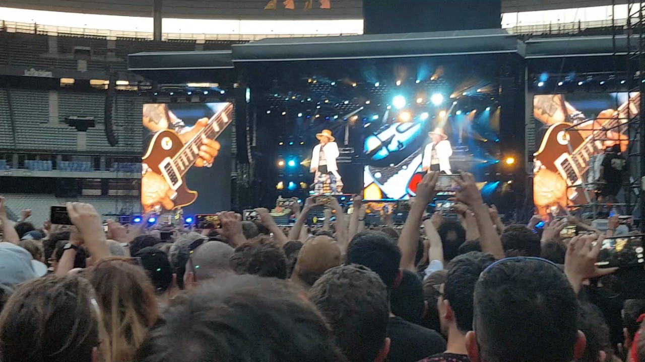 Guns 'n Roses : The Godfather + Sweet Child O'Mine - Live Paris 2017