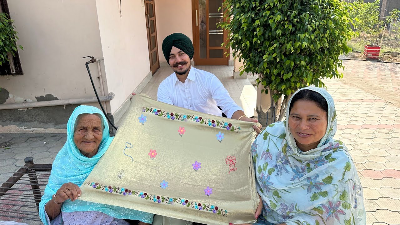 ਬੇਬੇ ਦੇ ਸੂਟ ਦੀ ਕਢਾਈ ਕਰਤੀ ਸ਼ੁਰੂ ਮੰਮੀ ਨੇ | ਕਢਾਈ (Hand Work) ਕਿਵੇਂ ਕਰਦੇ ਮੰਮੀ? #harmankhosa 