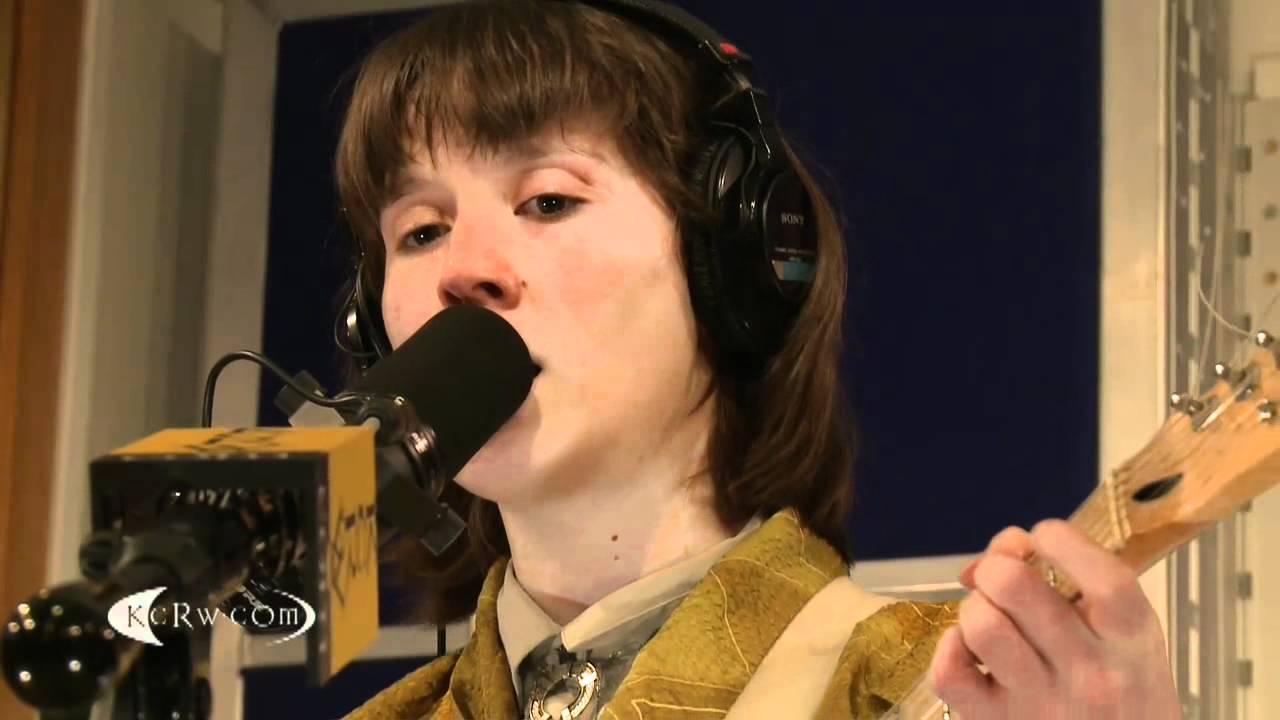 Cate Le Bon performing 