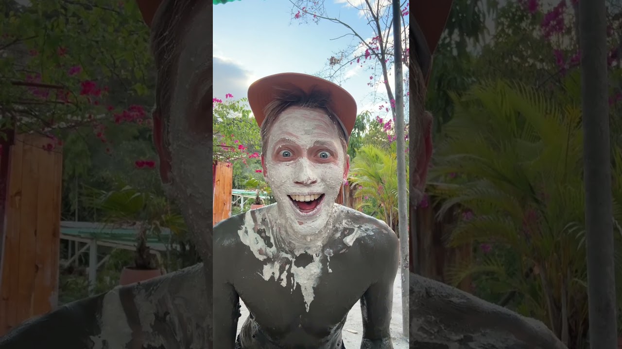 The DIRTIEST experience in El Salvador! (Mud Volcano Hot Springs)