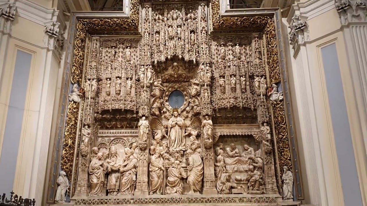 Himno a la Virgen del Pilar en el día de su fiesta grande. 12 Oct 2024.