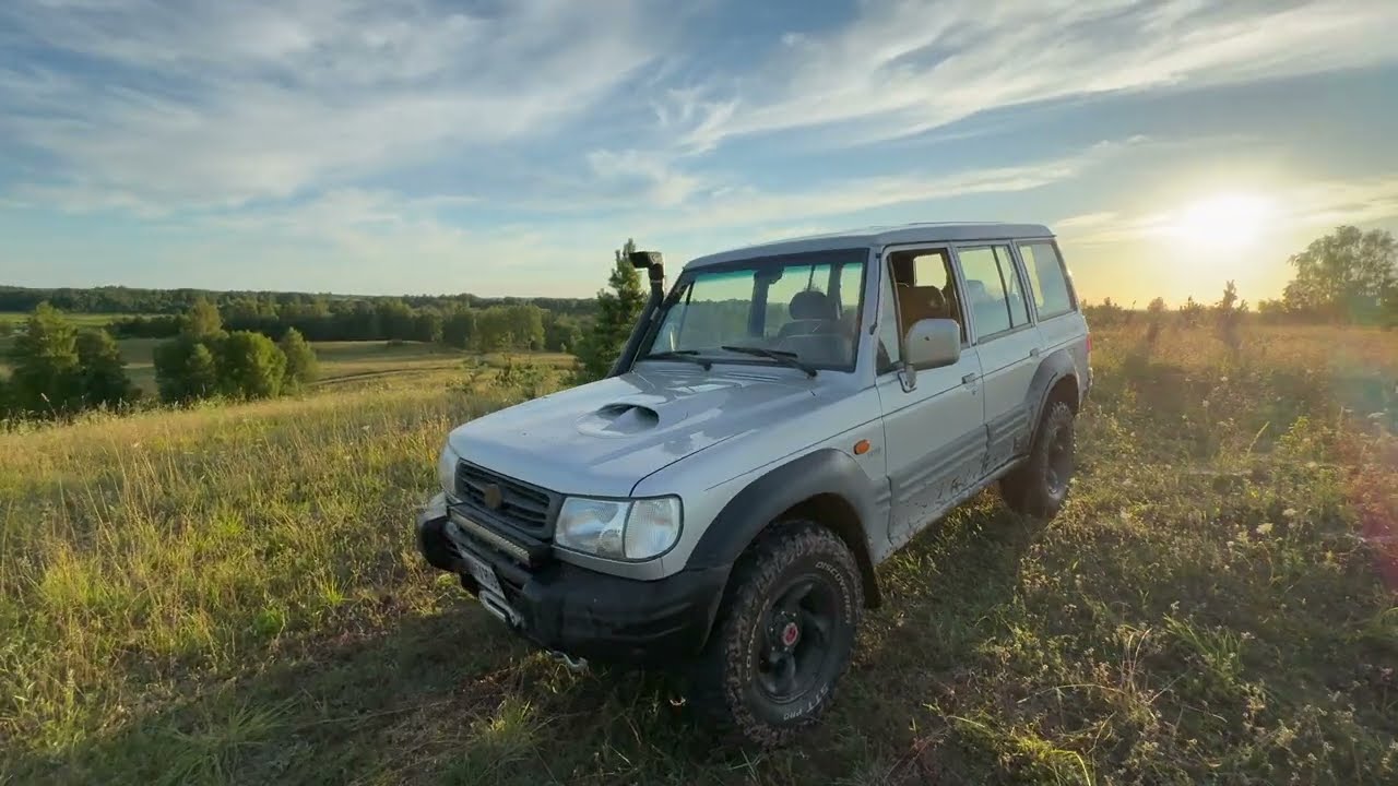 Light Off-road POV. Hyundai Galloper