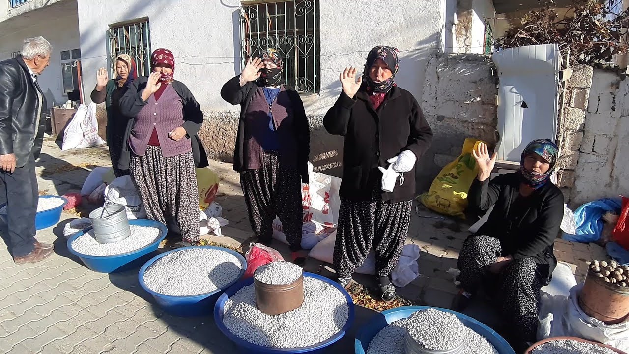 Tufanbeyli Köy Pazarı Ürünler 5 TL, 2 TL, 1,25 TL yaza göre pazar fiyatları ucuzlamış
