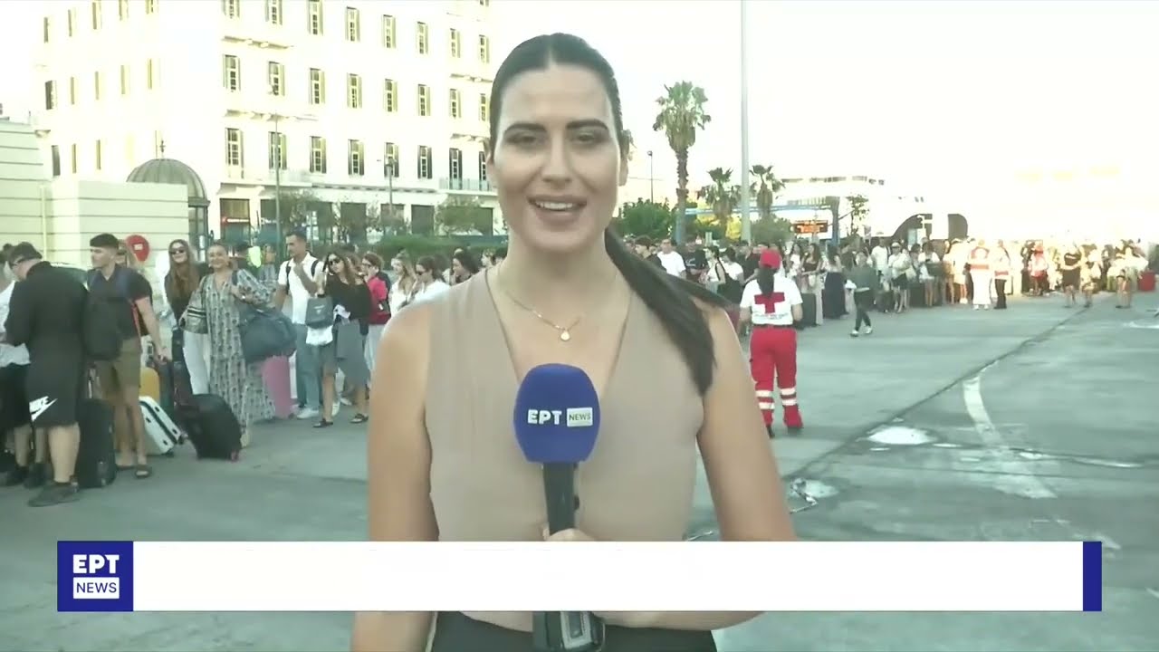 Συνεχίζεται η έξοδος των εκδρομέων του Αυγούστου: Γεμάτα φεύγουν τα πλοία από τον Πειραιά
