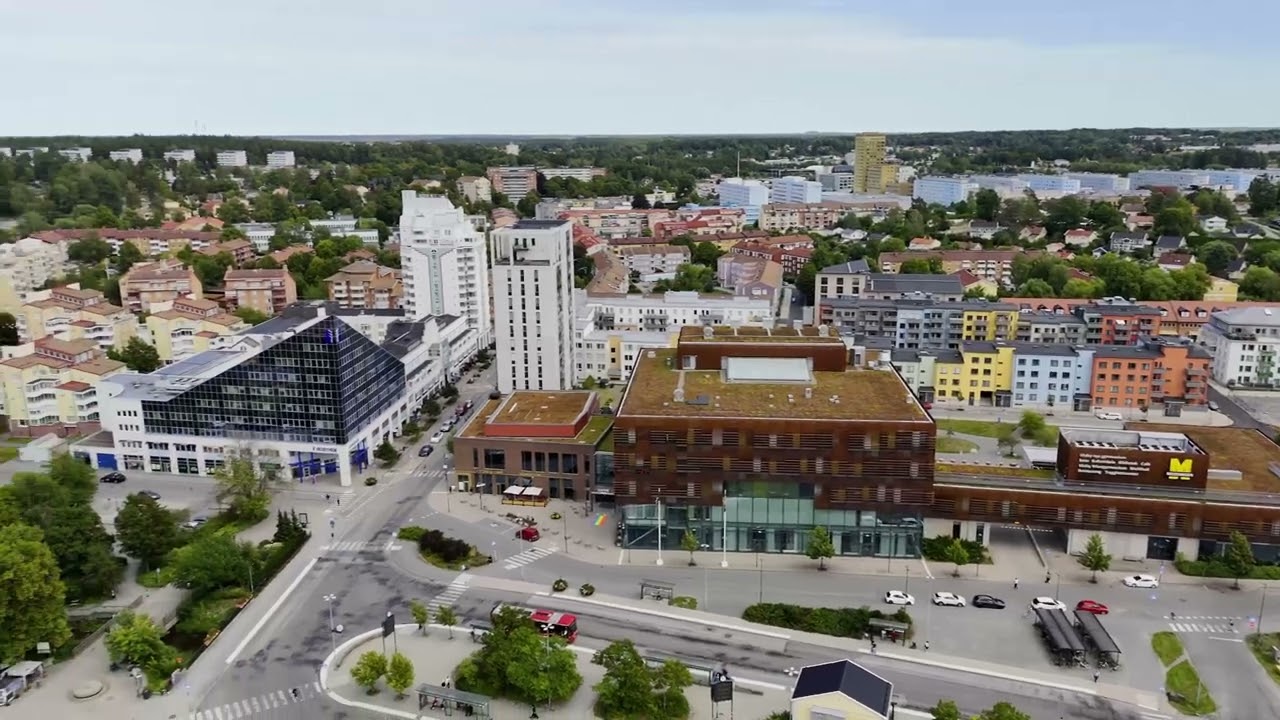 Upplands Väsby, Drönare, Barockparken, Oxundasjön, Lövsta, DeGeer, Stationen, Runby - 4K (2160p)