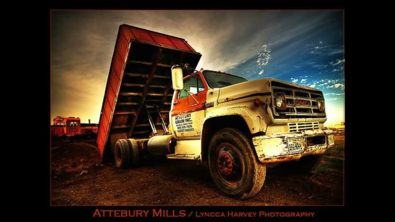 ABANDONED TRUCK Trump new