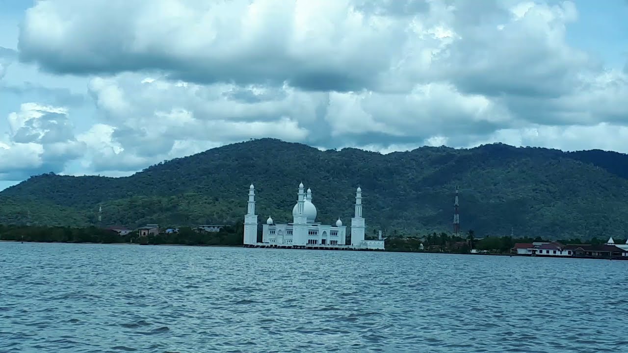 Journey by the speedboat approaching to Sukadana bay II #Floating Mosque #masjidterapung