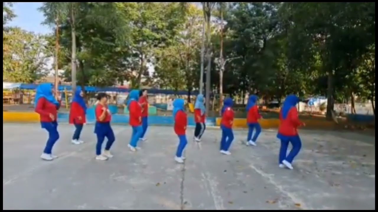 Injit Injit Semut Line Dance // Demo  by Ceria Line