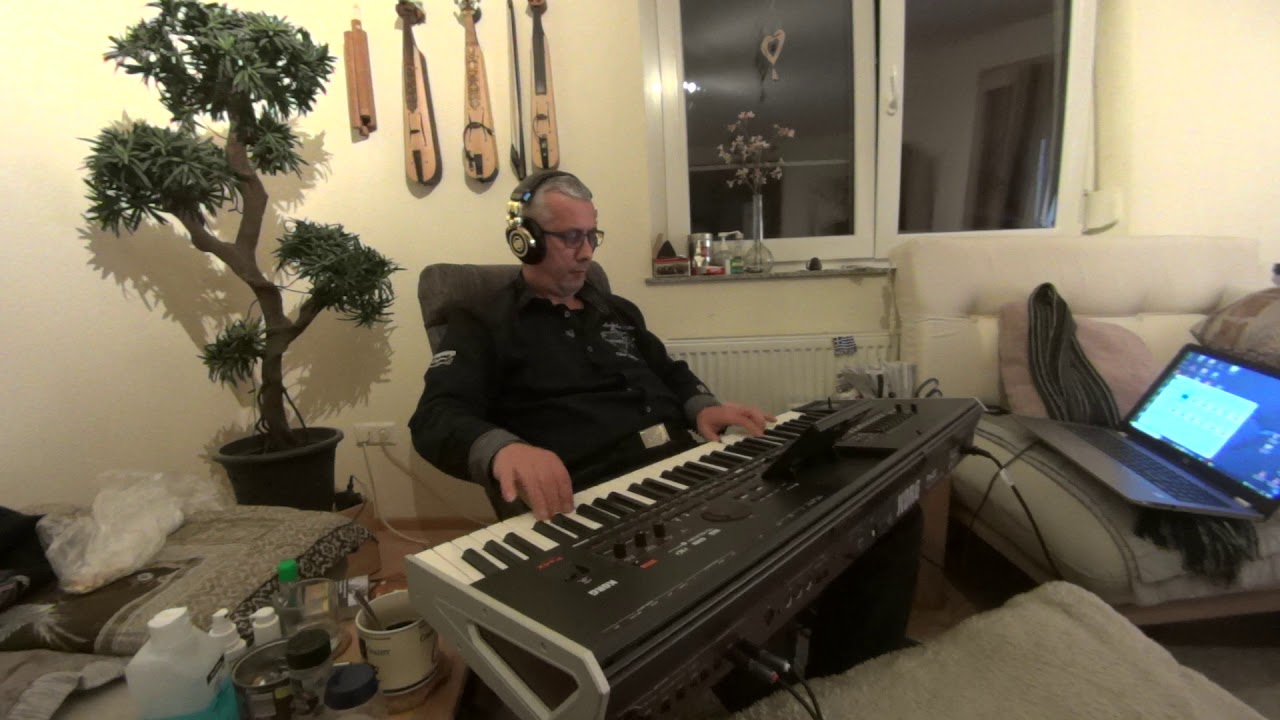 PONTIAKA ROUMBES, KORG PA 4X TASSOS