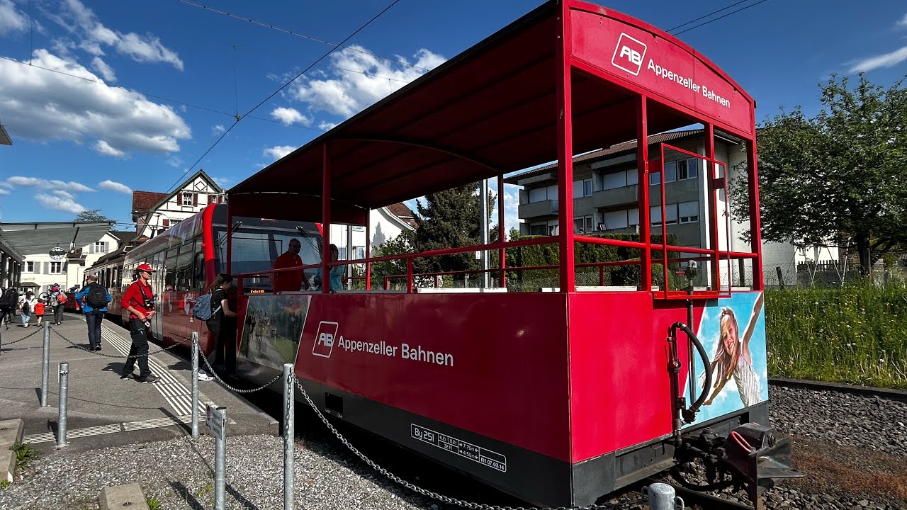 Im Panoramawagen als S24 nach Gais