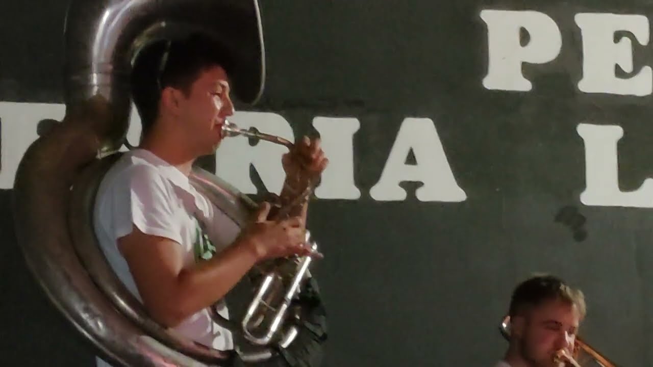 Peña Alegría Laurentina,  actuación de la charanga en el Jai Alai