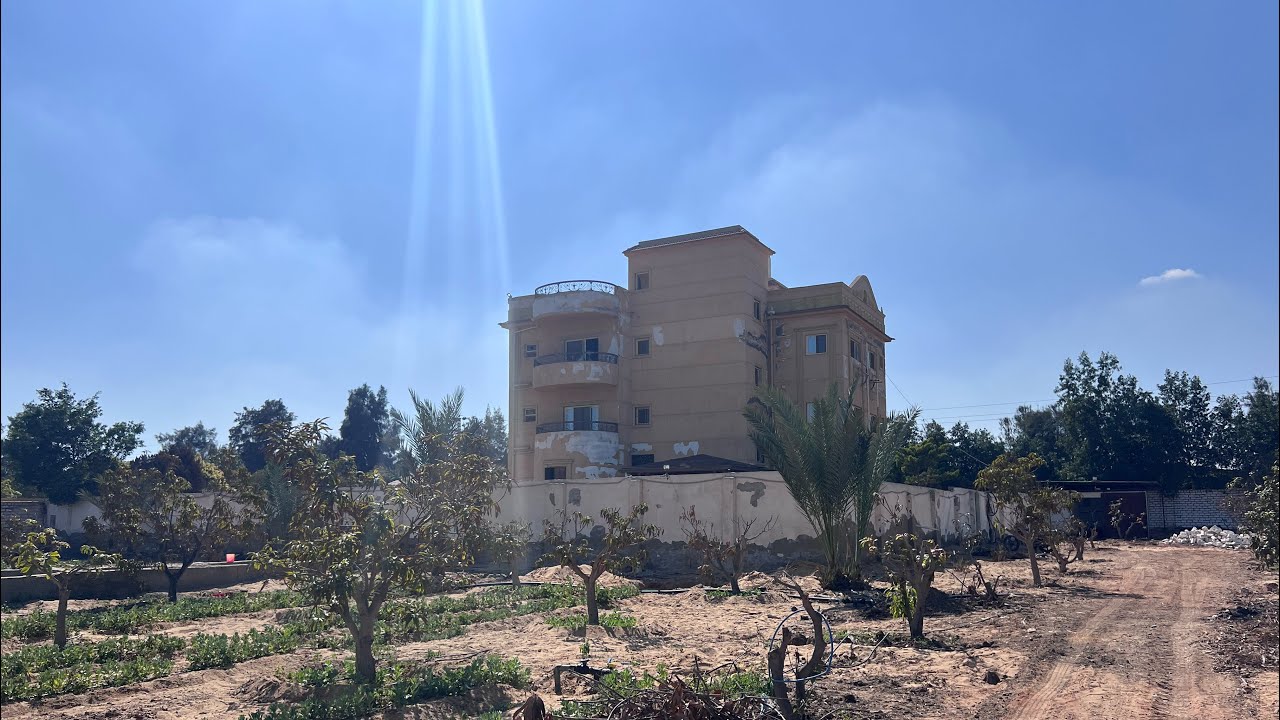 مزرعة نموذجية متكاملة ١٢ فدان ( سكني - زراعي - حيواني) مسجلة شهر عقاري طريق مصر اسماعيلية الصحراوي