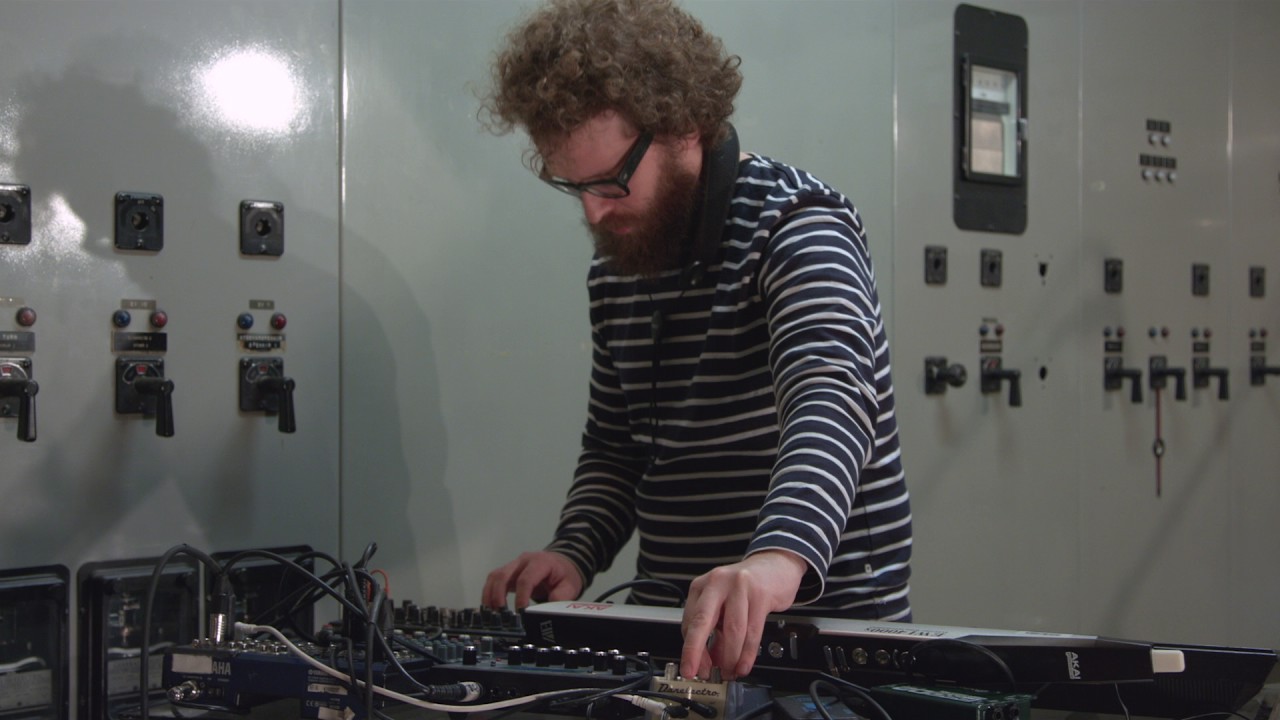 Halld&oacute;r Eldj&aacute;rn - Kempul (Live on KEXP)