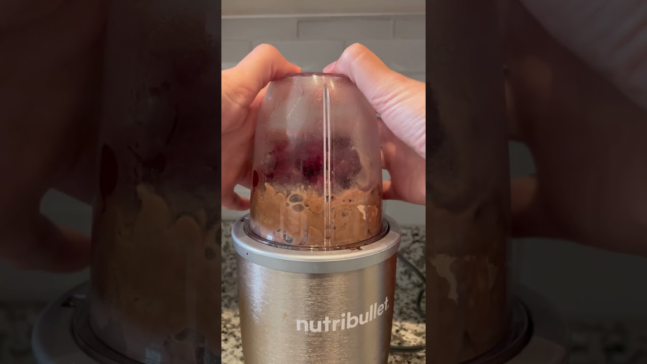 4 Ingredient Chocolate Cherry Smoothie | 