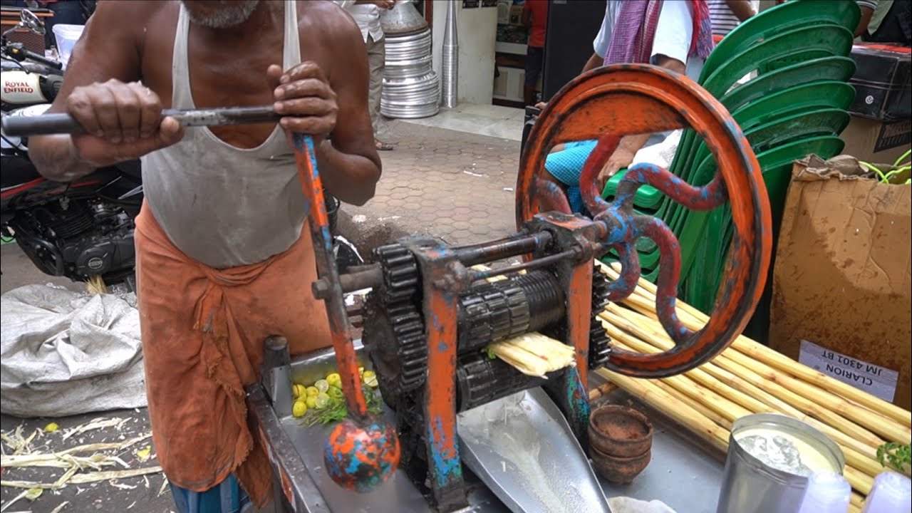 SUGARCANE JUICE:  Summers Special Tasty Sugarcane Juice Wtih Podina Lemon | Indian Street Food