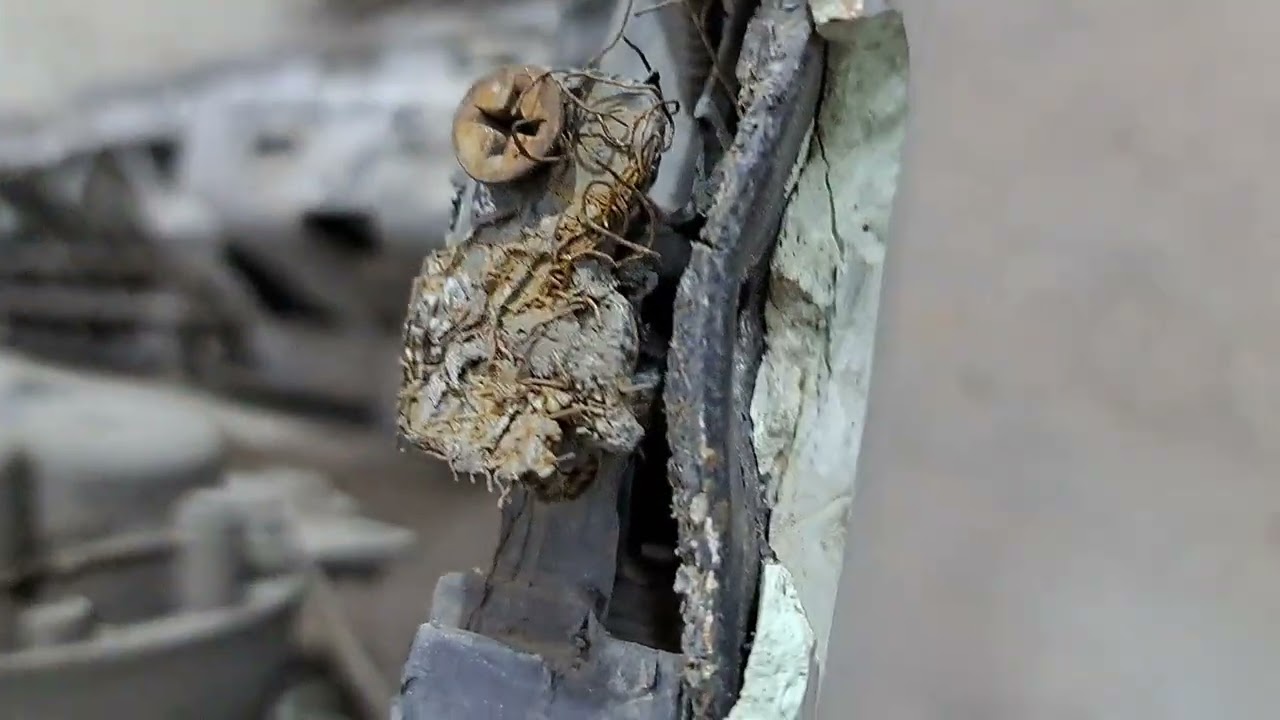 Уазик протаранил ауди, ремонтируем...