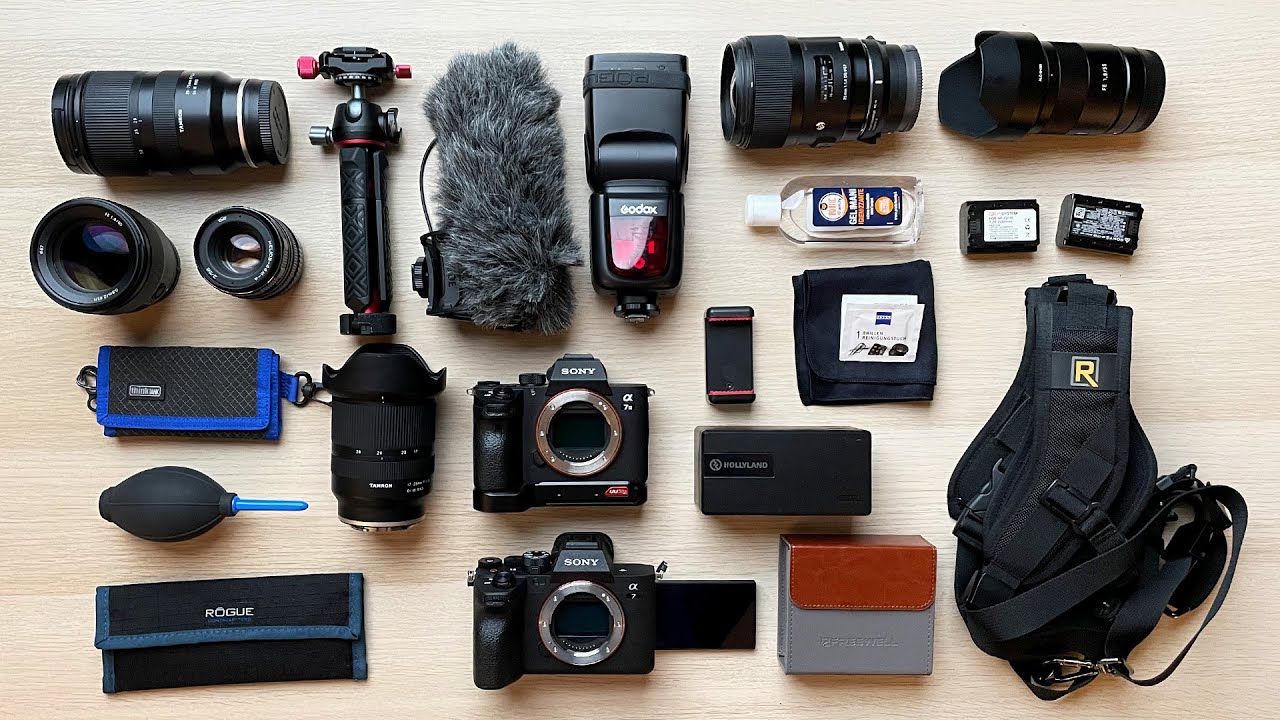Cosa c'è nel mio ZAINO FOTOGRAFICO nel 2022? La mia ATTREZZATURA FOTO + VIDEO!