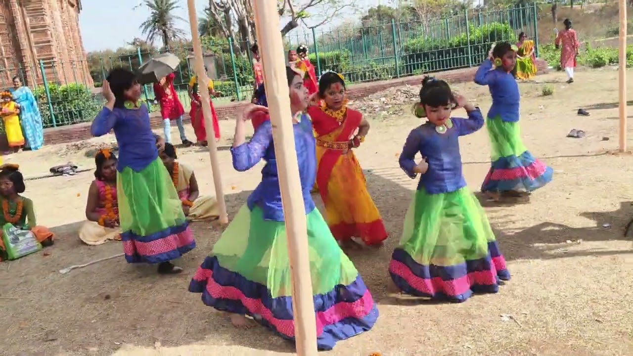 Basanta bohilo sokhi Kokila dakala re