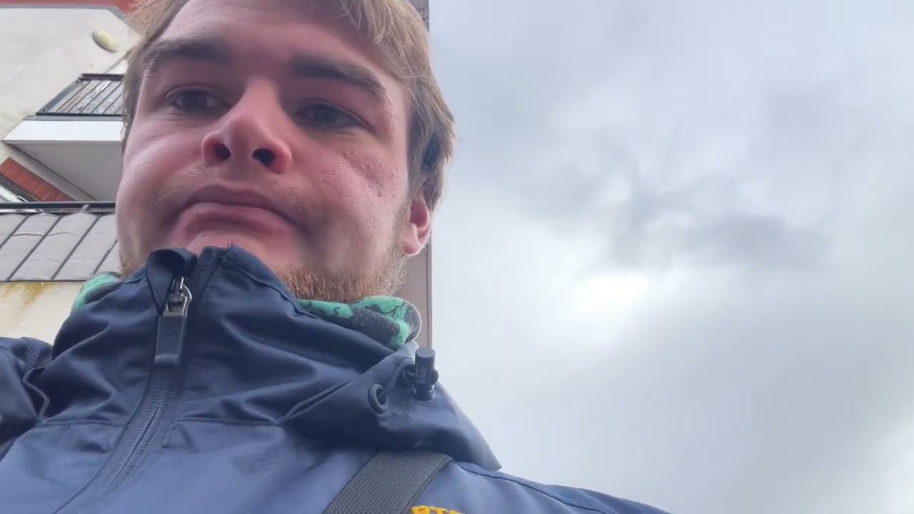 Looking around Waltham Cross ￼