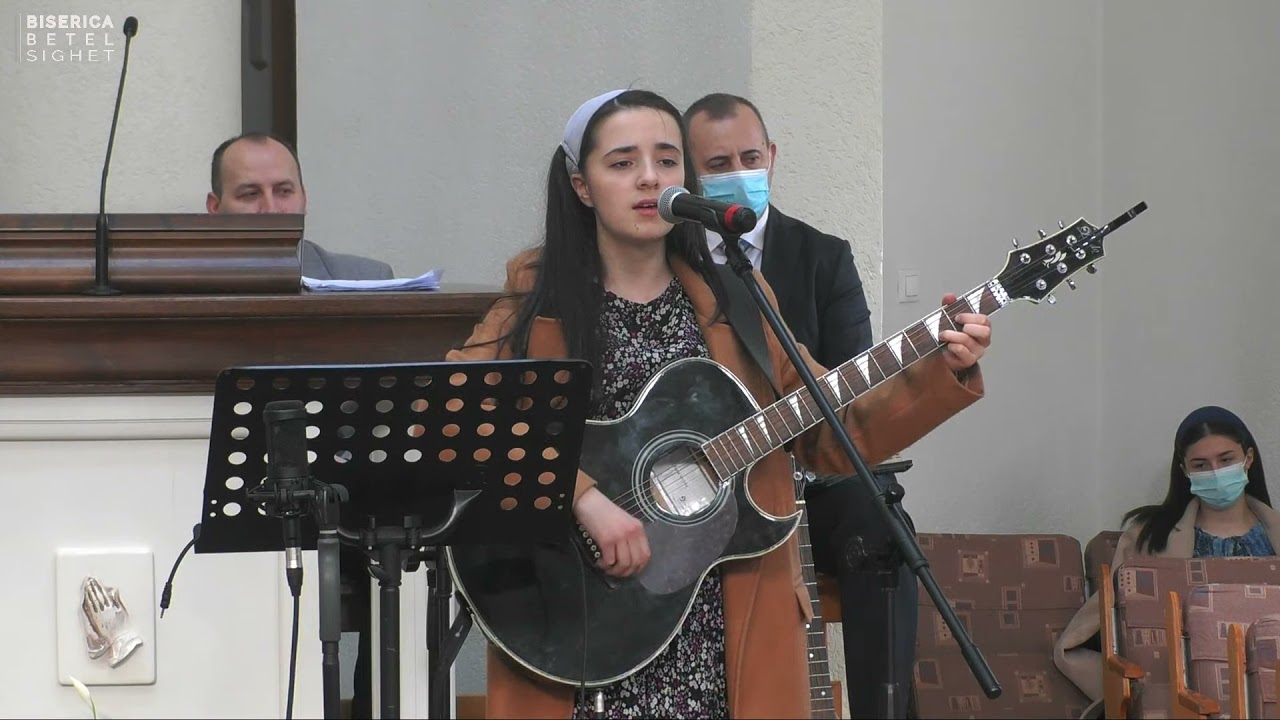 Simina Mihai | Ascult din ceru-i o cântare