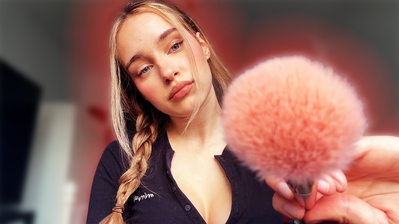 Doing Your Makeup For 5 Minutes ASMR ( My first ASMR )