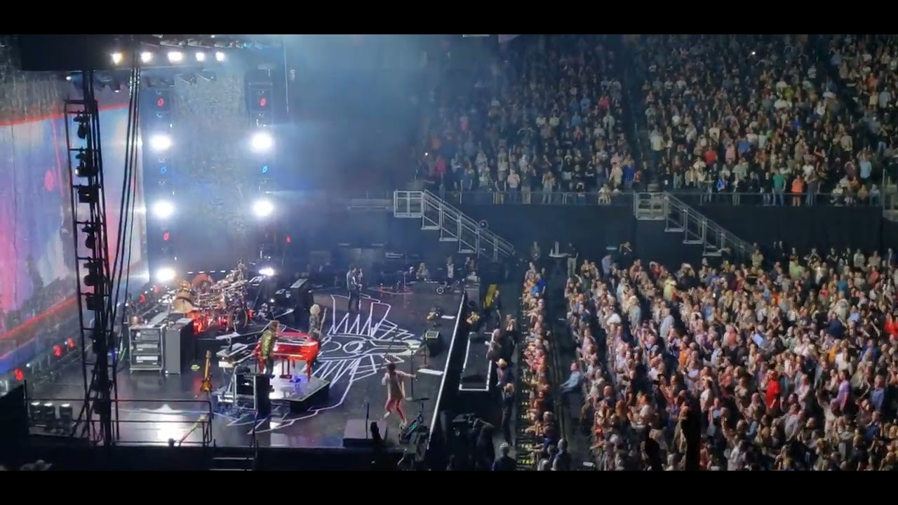 Journey - Don't Stop Believin' - Moody Center (Austin, TX) 02-22-23