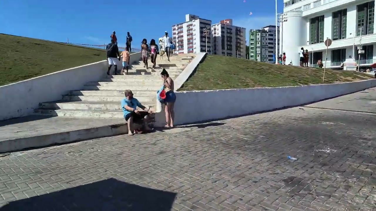 Vídeo da praia do farol da Barra Salvador