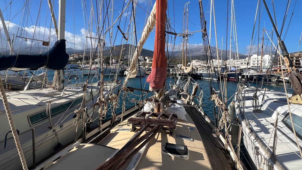 Floating liveaboard Home for sale in the marina of Agios Nikolaos - BAGN1