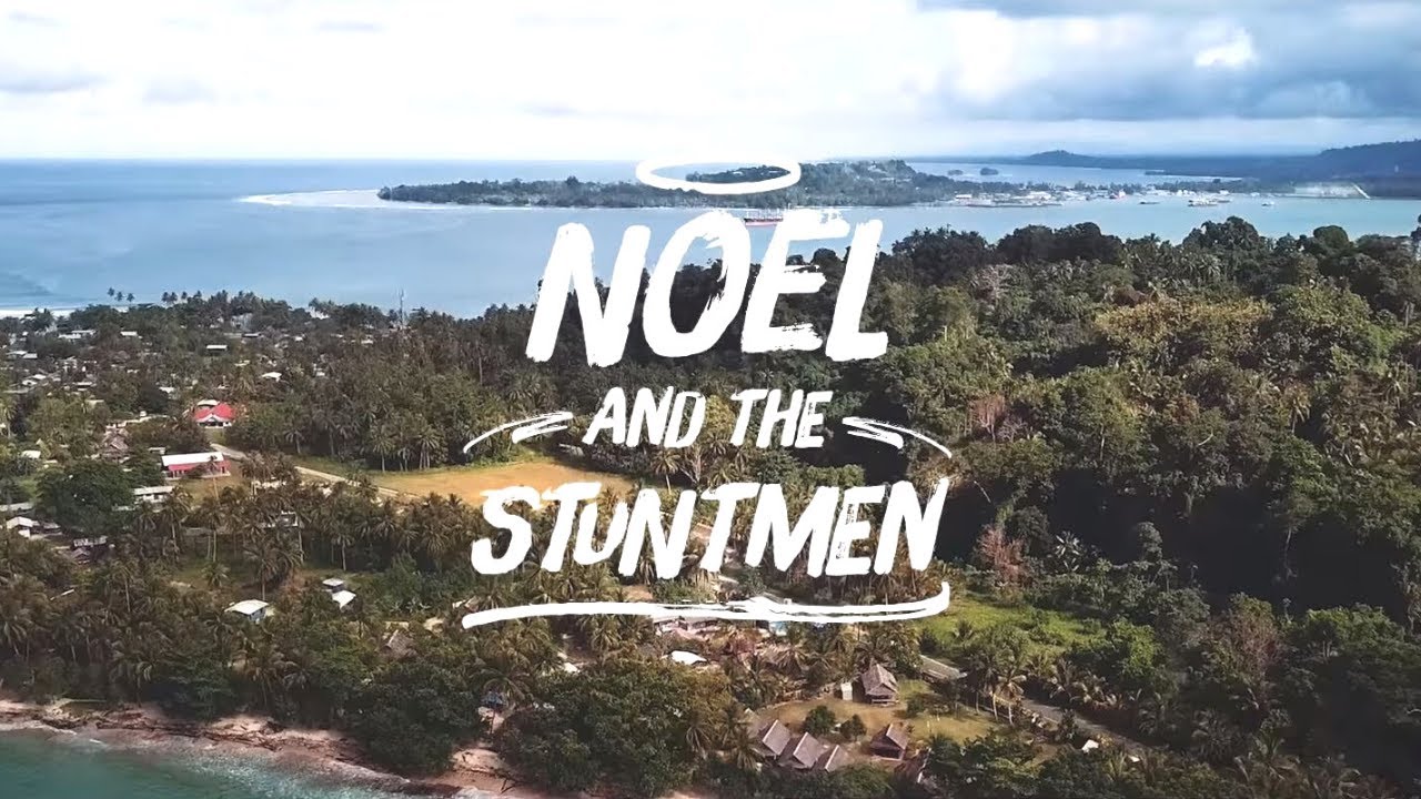 Jay Brown & Darcy DeClouett Score Uncrowded Waves in PNG