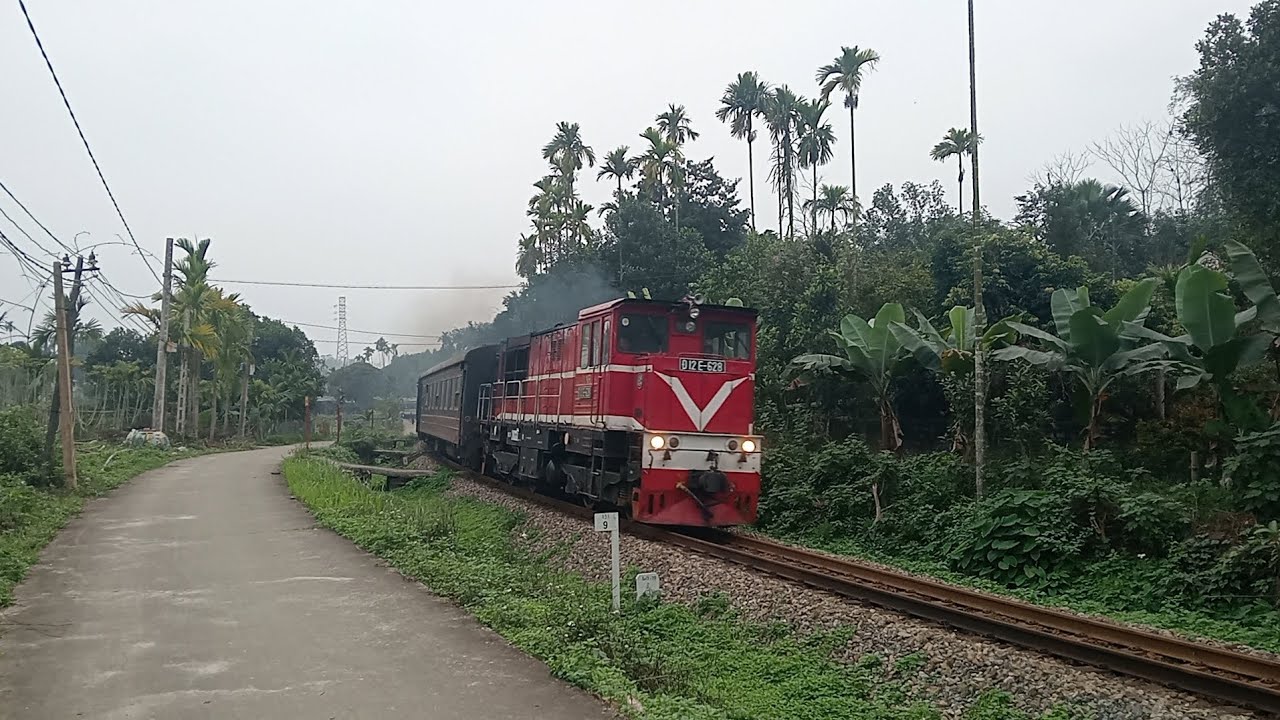 Lần đầu quay đc D10H kép tàu khách và 2 chuyến tàu khách tránh nhau tại yb (20/2/2026)